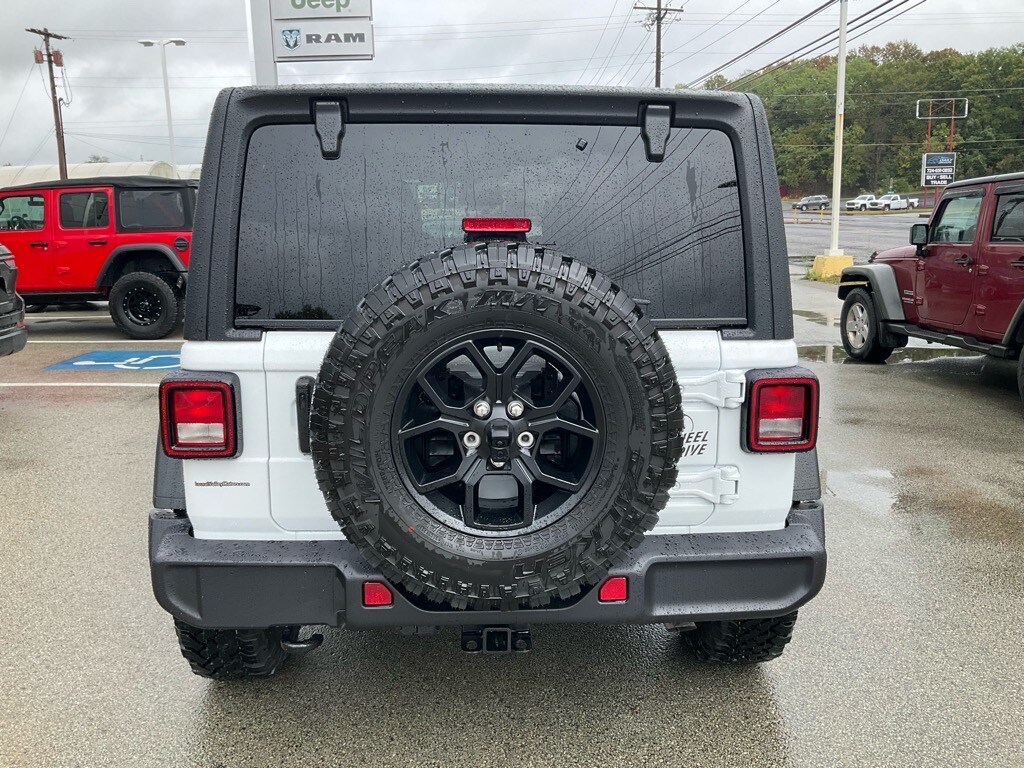 2025 Jeep Wrangler Willys photo 4