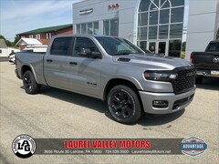 2025 Ram 1500 BIG HORN CREW CAB 4X4 6'4 BOX Pickup