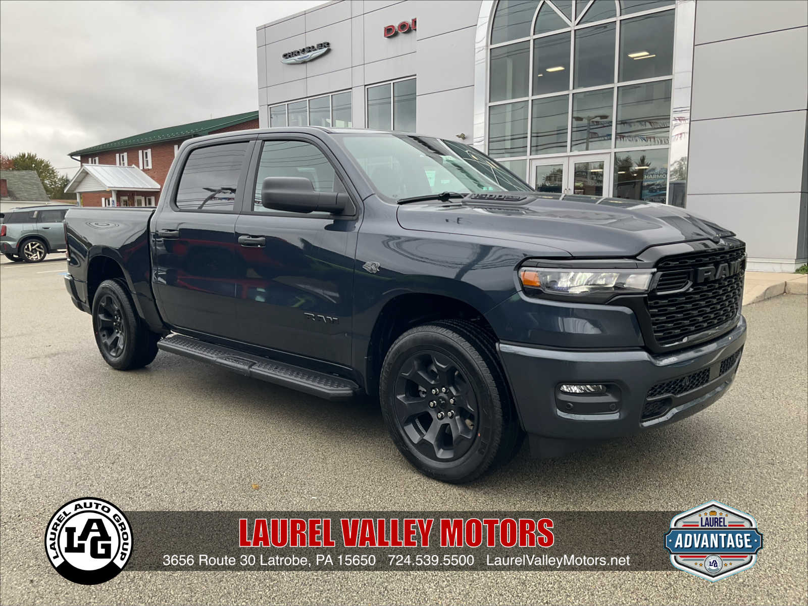 2027 Ram 1500 EXPRESS CREW CAB 4X4 5'7 BOX Pickup