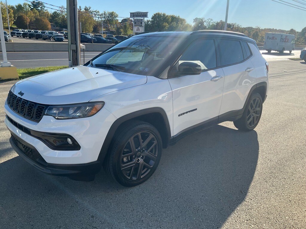 2026 Jeep Compass Limited Altitude photo 3