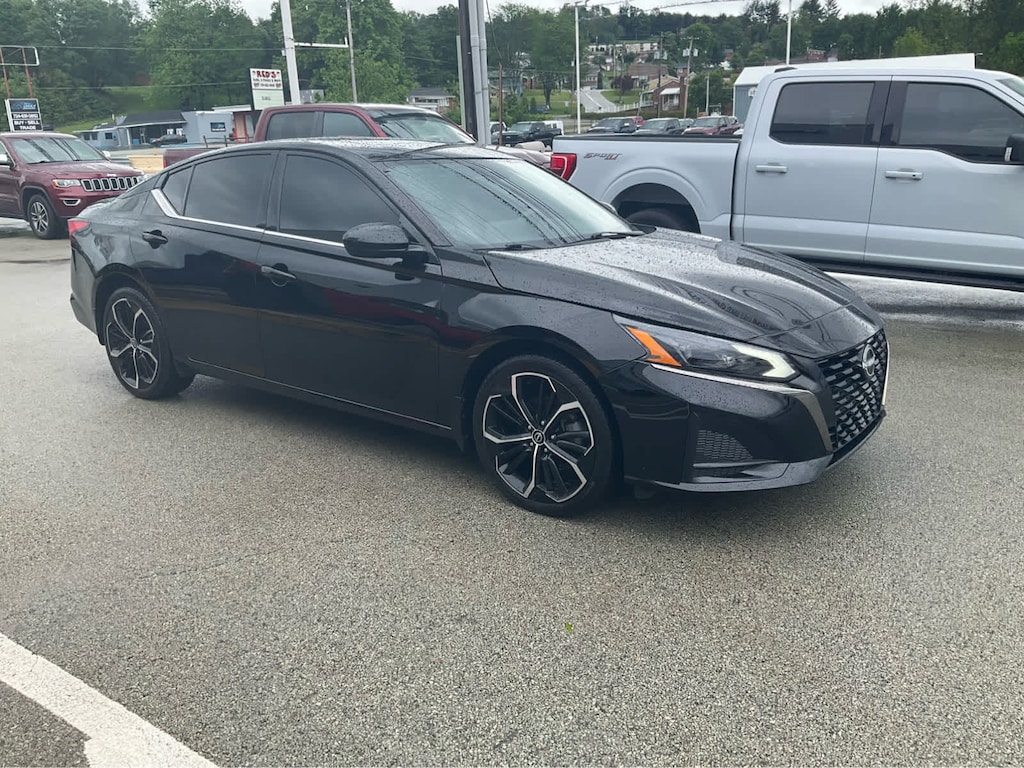 Used 2023 Nissan Altima 2.5 SR Sedan