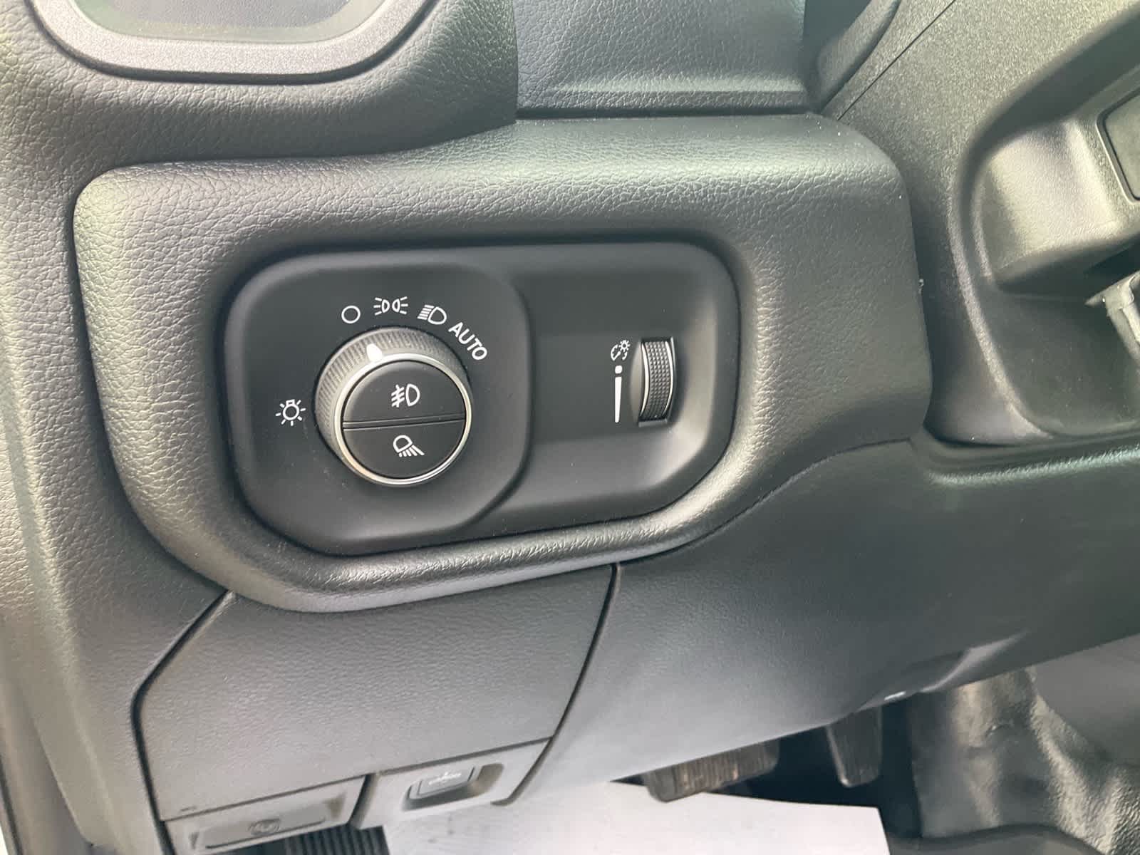 2026 RAM 3500 Tradesman - Photo 16
