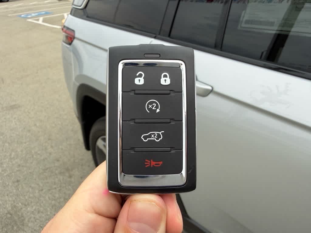 2025 Jeep Grand Cherokee Limited - Photo 30