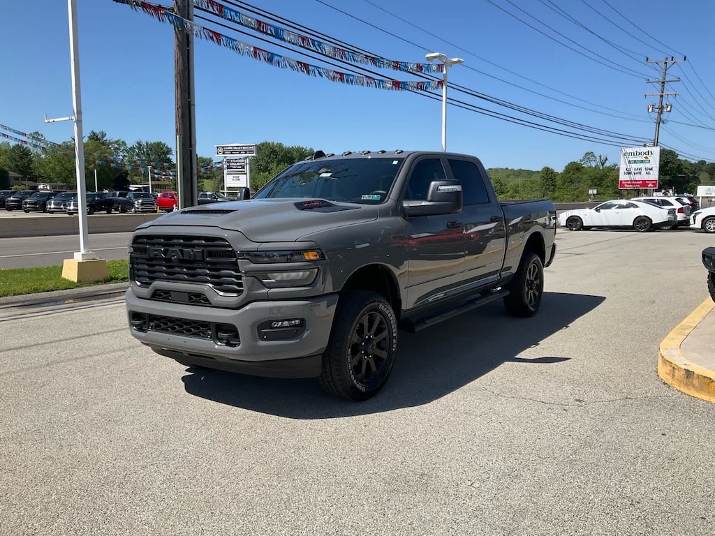 New 2026 Ram 2500 BLACK EXPRESS CREW CAB 4X4 6'4 BOX Pickup
