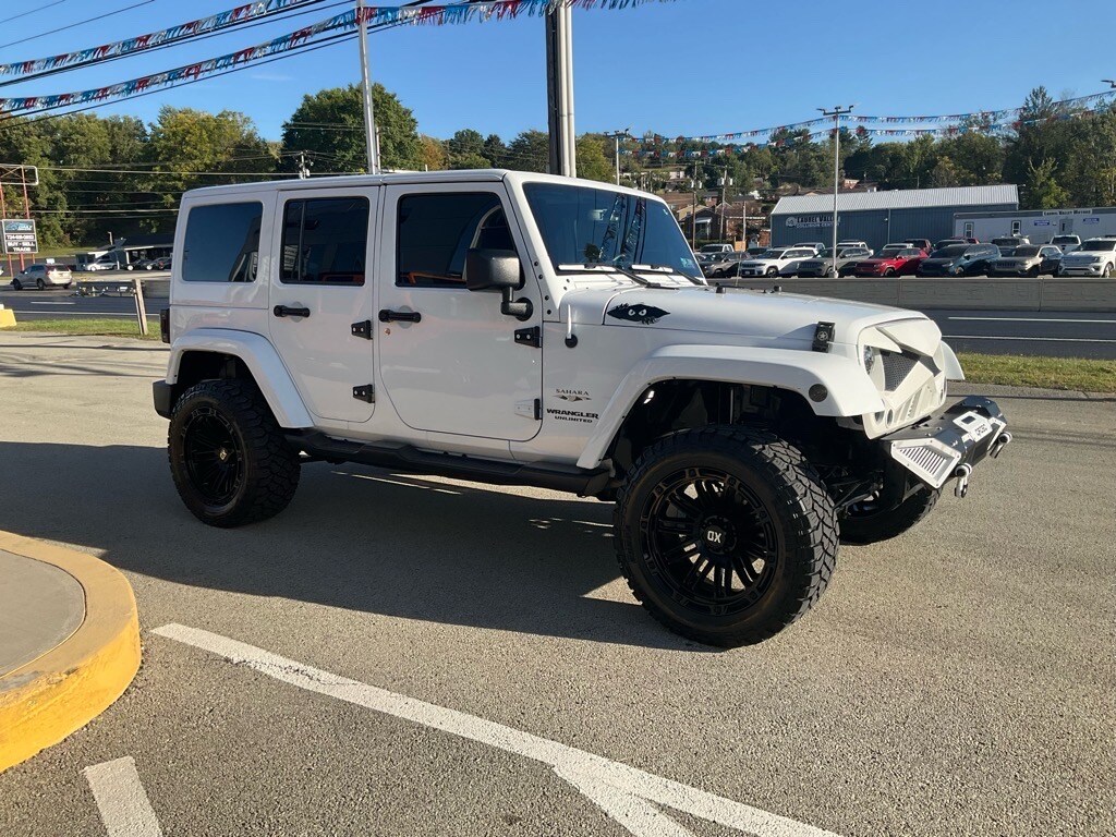 2016 Jeep Wrangler Sahara photo 3