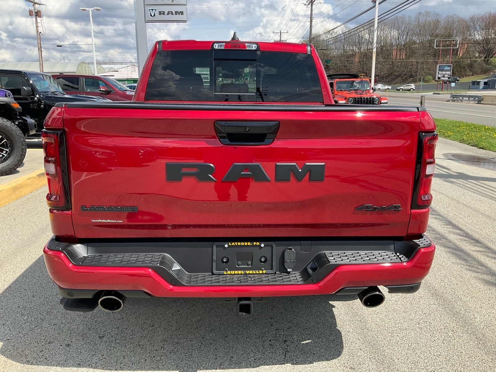 View vehicle photo 4