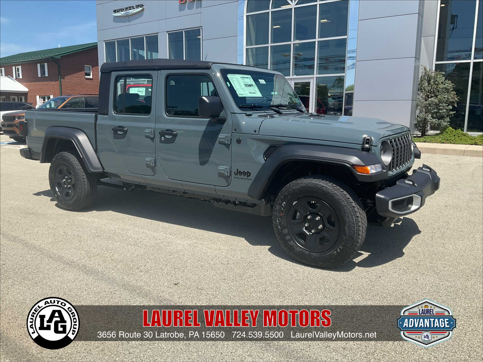 2026 Jeep Gladiator Sport Auto's photo