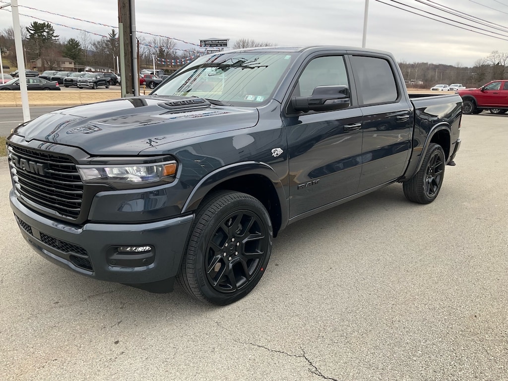 New 2026 Ram 1500 LARAMIE CREW CAB 4X4 5'7 BOX Pickup