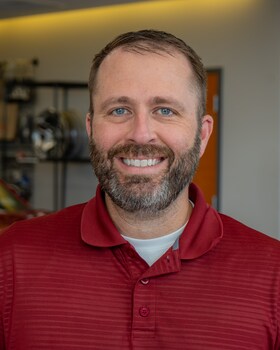 Staff member Joe Markum from ID_559d3e91e341