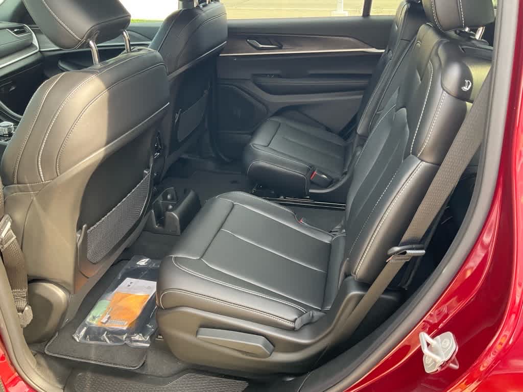 2025 Jeep Grand Cherokee L Limited - Photo 17
