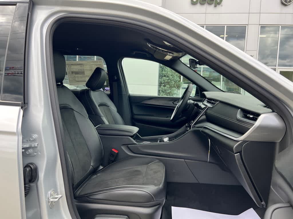 2025 Jeep Grand Cherokee Altitude - Photo 20