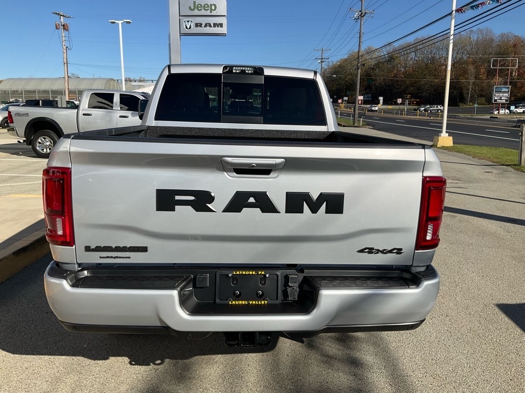 New 2026 Ram 2500 LARAMIE CREW CAB 4X4 6'4 BOX Pickup