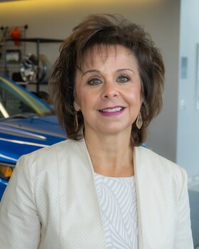 Staff member Denise Bevilacqua from ID_559d3e91e341