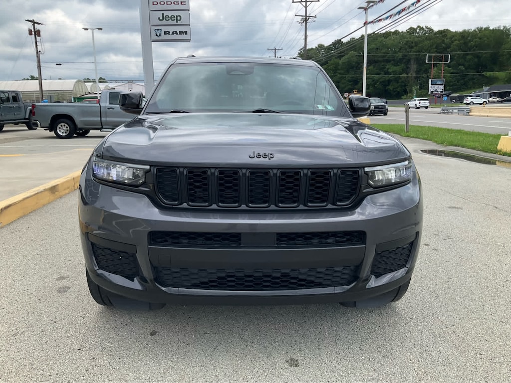 Used 2023 Jeep Grand Cherokee L Altitude 4x4