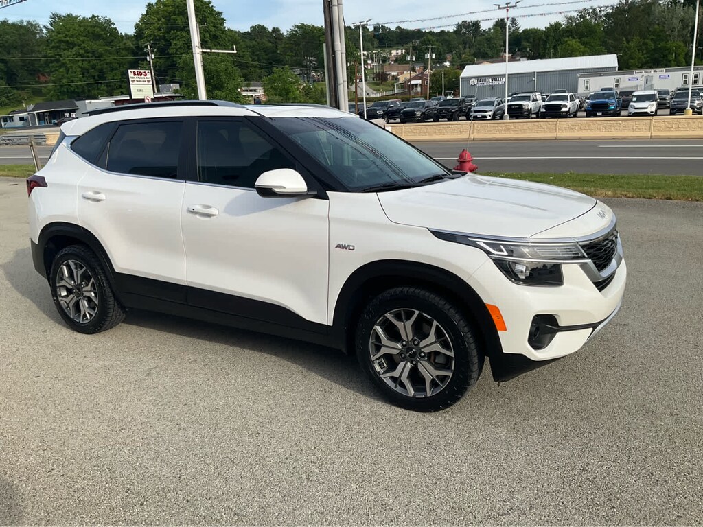 Used 2022 Kia Seltos EX IVT AWD