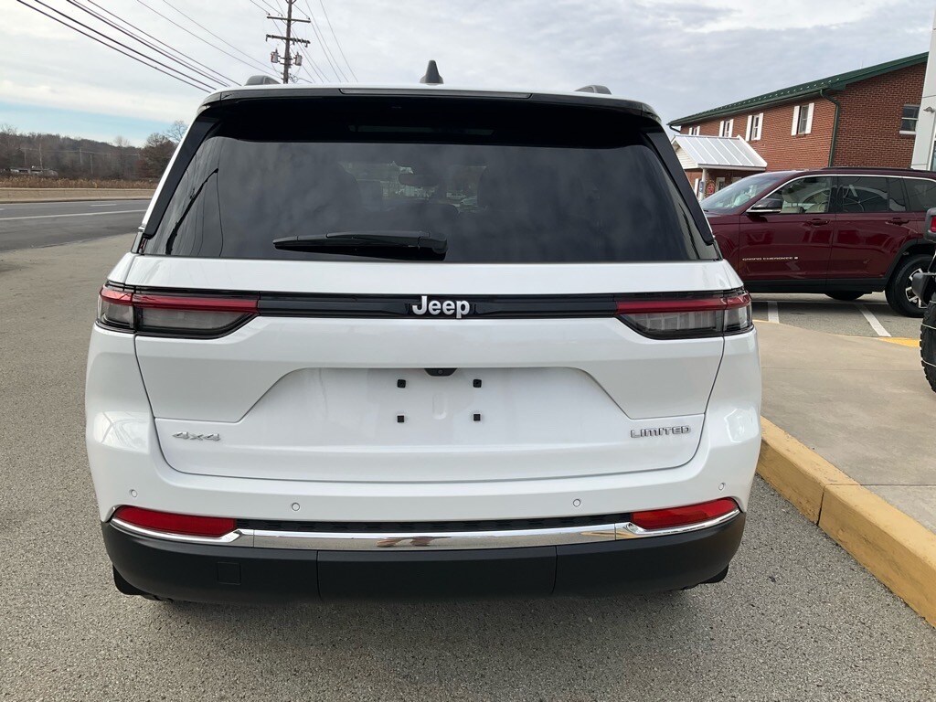 2024 Jeep Grand Cherokee Limited photo 4