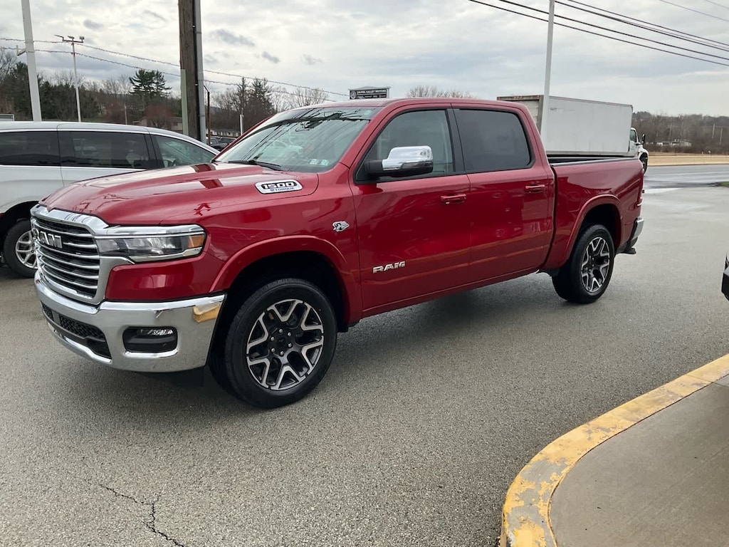New 2026 Ram 1500 LARAMIE CREW CAB 4X4 5'7 BOX Pickup