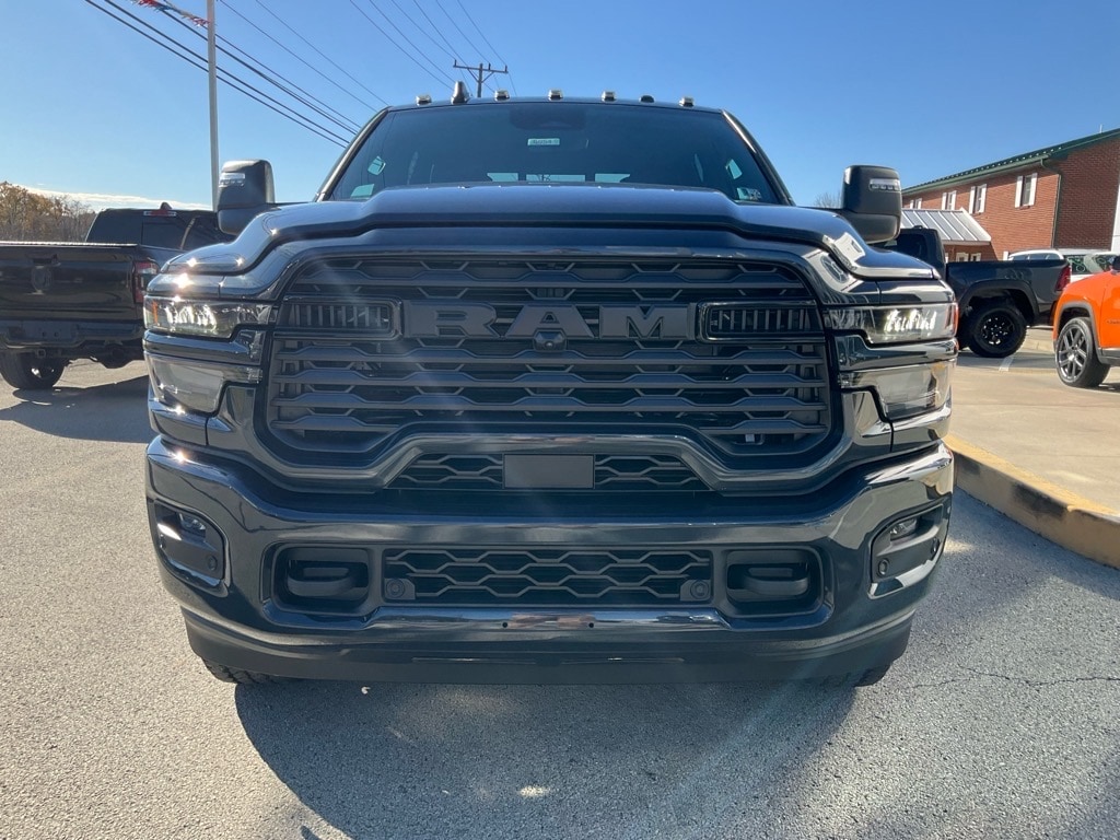 New 2026 Ram 2500 BIG HORN CREW CAB 4X4 8' BOX Pickup