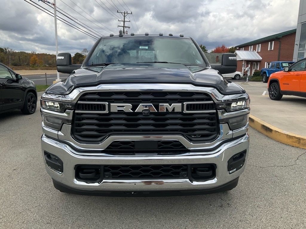 New 2026 Ram 3500 TRADESMAN CREW CAB 4X4 8' BOX Pickup