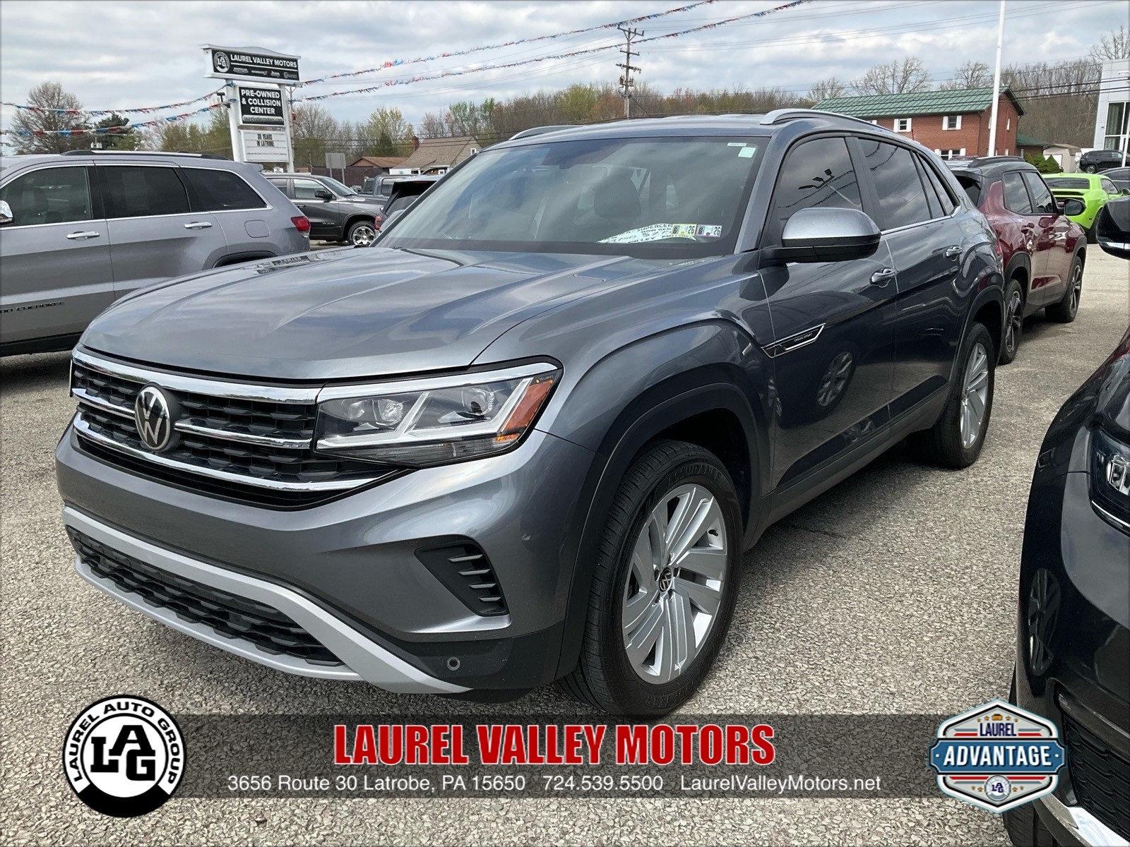 2022 Volkswagen Atlas Cross Sport SE w/Tech