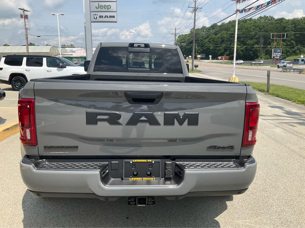 New 2026 Ram 3500 BIG HORN CREW CAB 4X4 8' BOX Pickup