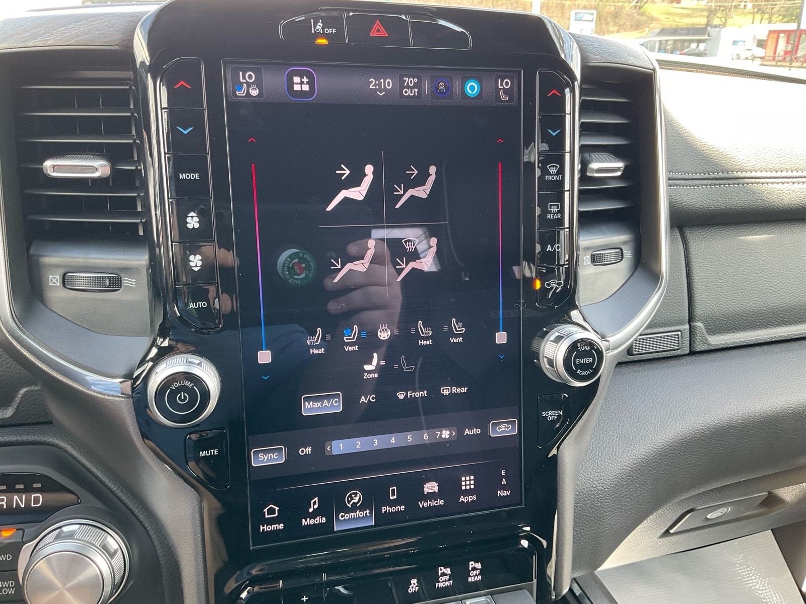 View vehicle photo 7