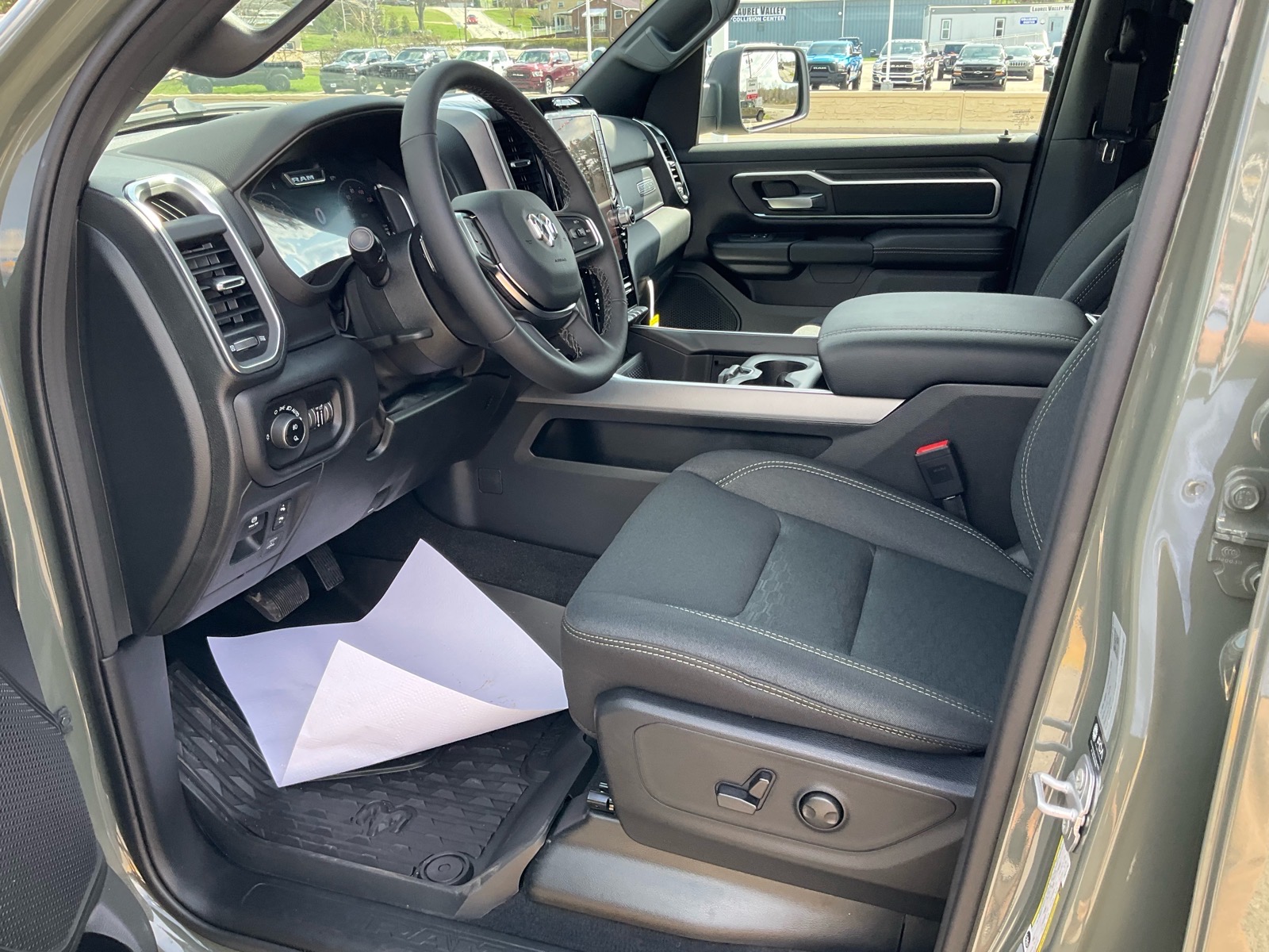 View vehicle photo 5