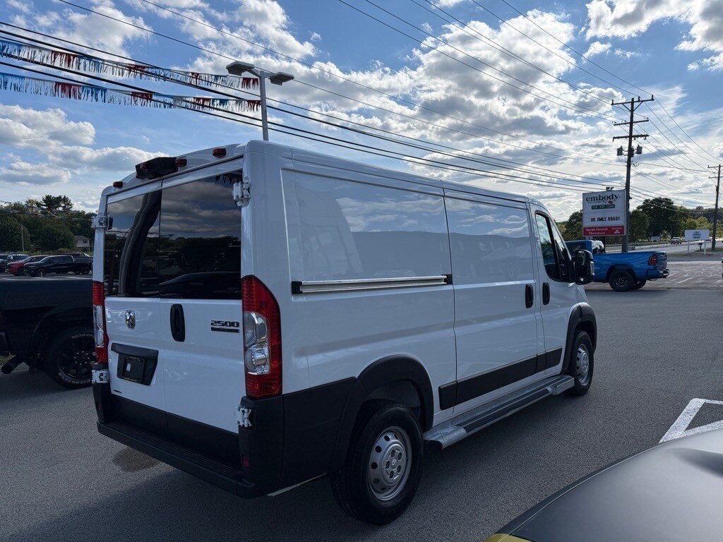 2023 Ram ProMaster 2500 photo 4