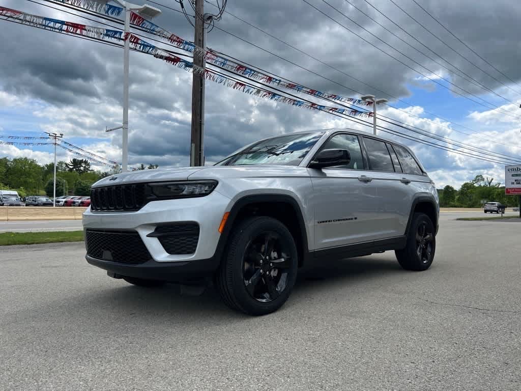 New 2025 Jeep Grand Cherokee ALTITUDE 4X4 Sport Utility