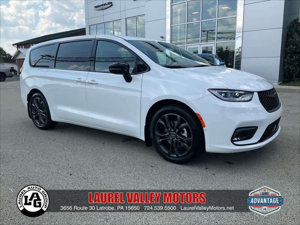2026 Chrysler Pacifica