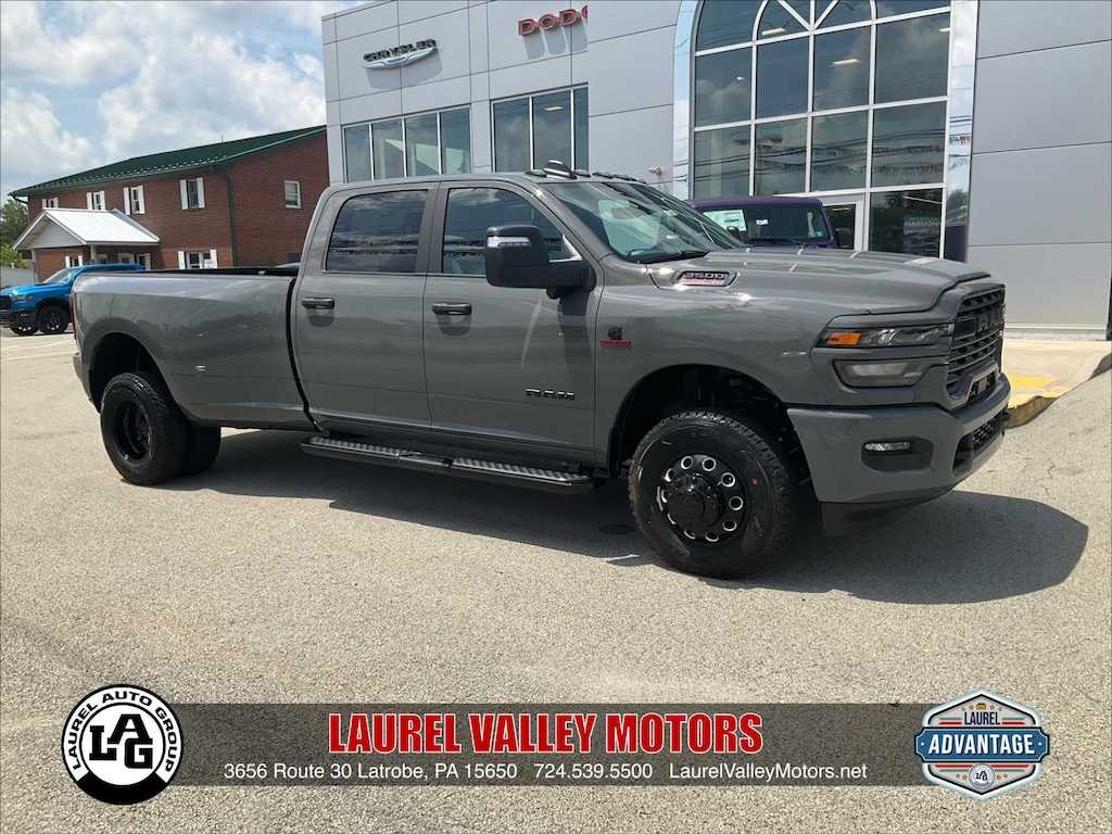 New 2026 Ram 3500 BIG HORN CREW CAB 4X4 8' BOX Pickup
