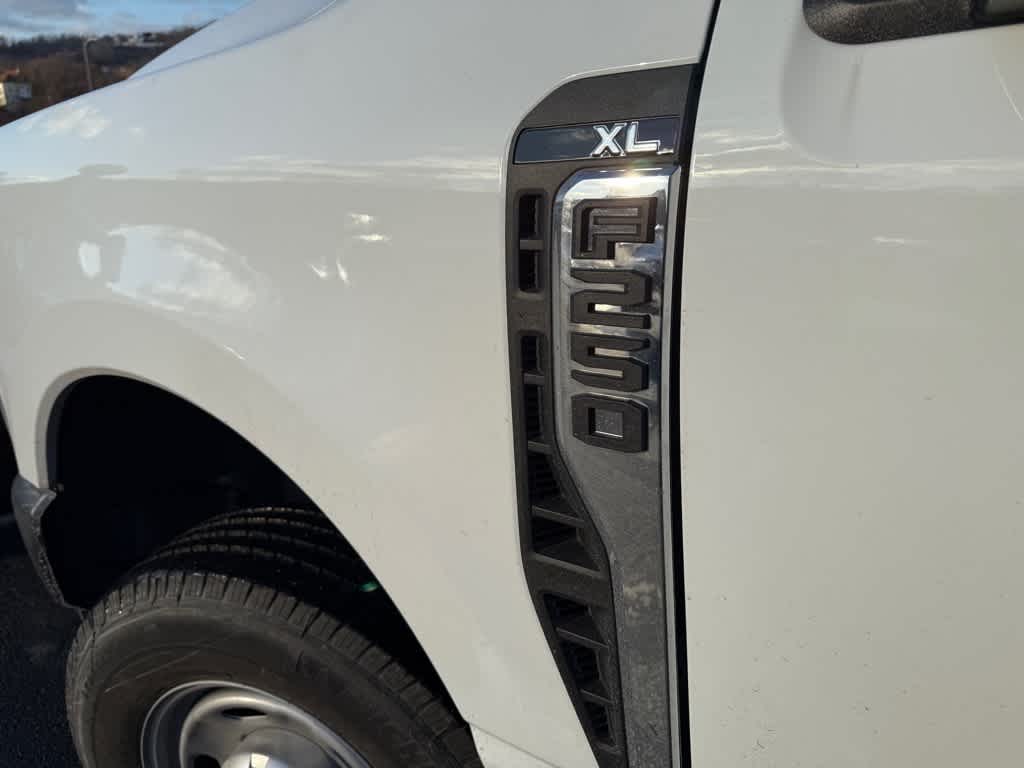 2026 Ford F-250 Super Duty XL - Photo 9