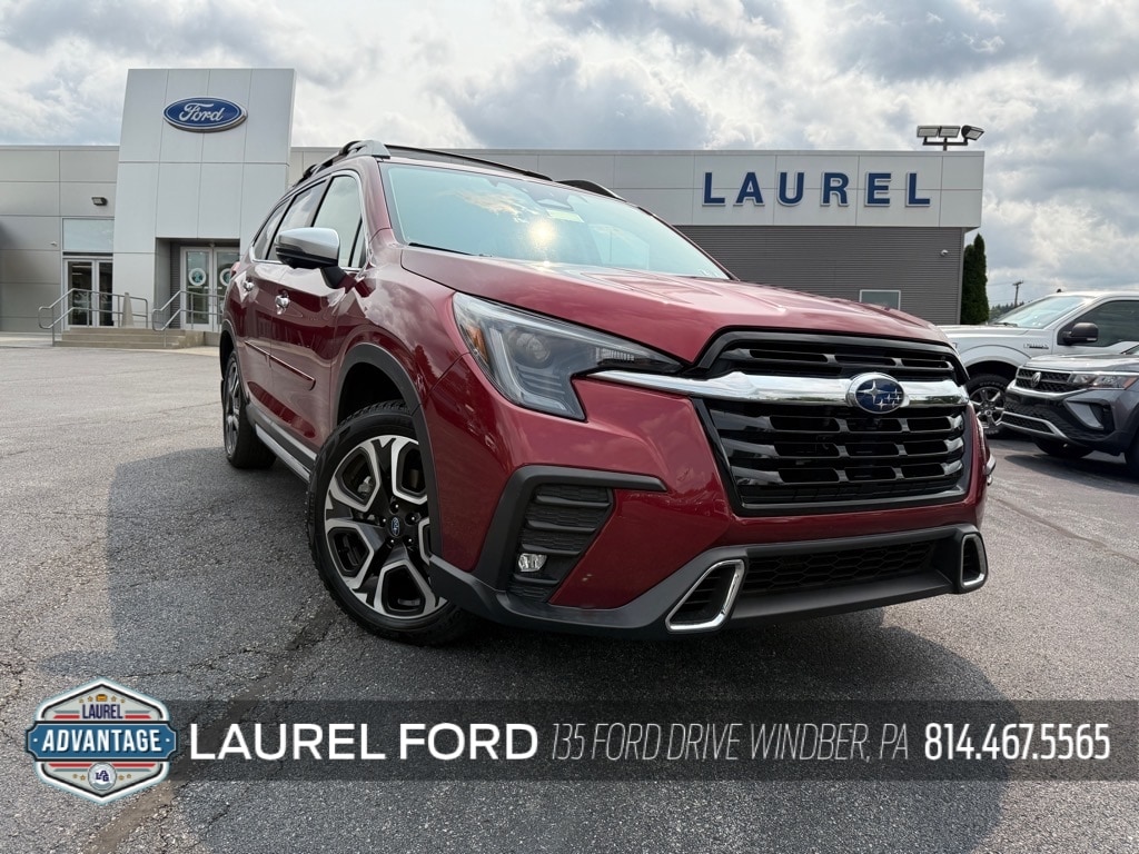 2023 Subaru Ascent Touring's photo