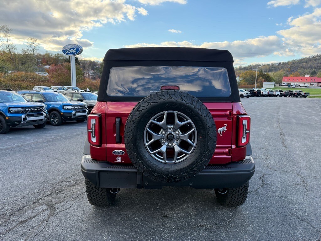2025 Ford Bronco Badlands photo 3