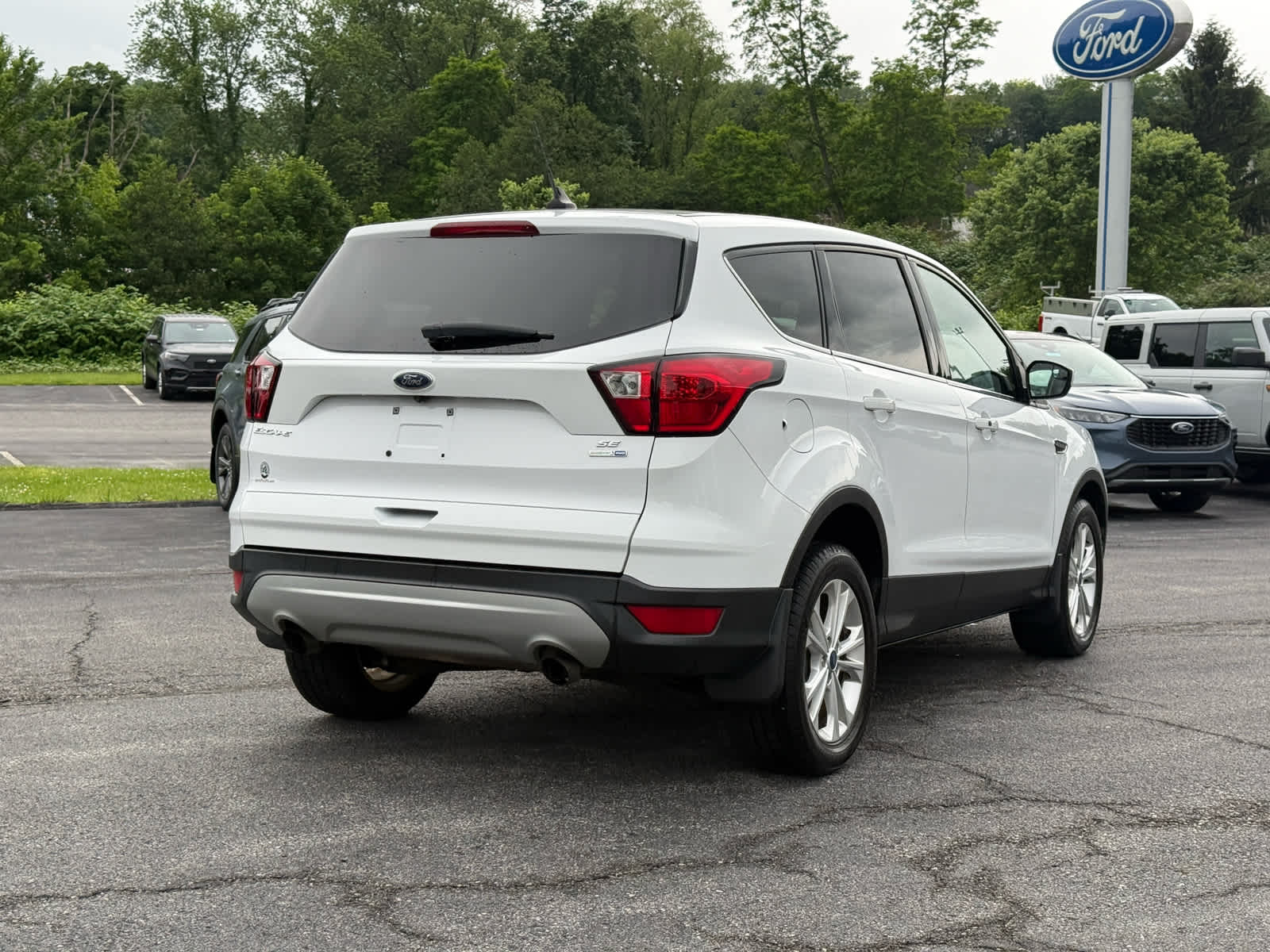 Used 2019 Ford Escape SE with VIN 1FMCU9GD9KUB52218 for sale in Windber, PA