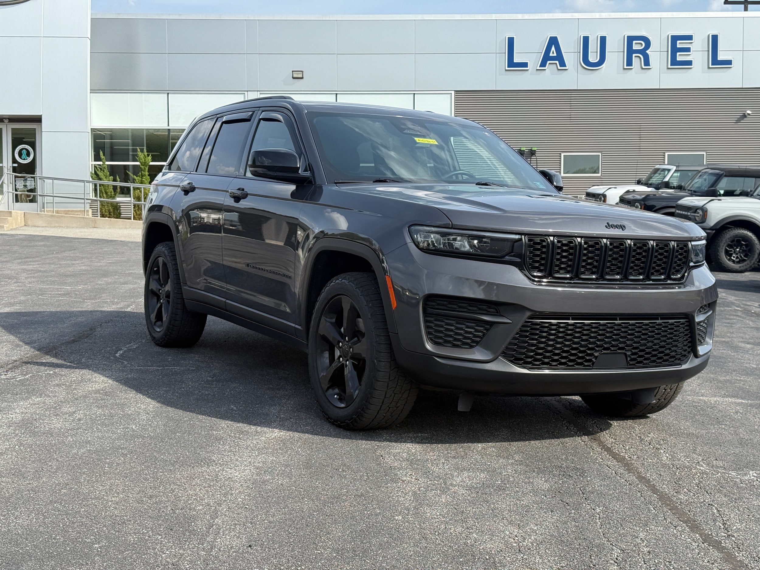 2022 Jeep Grand Cherokee Altitude