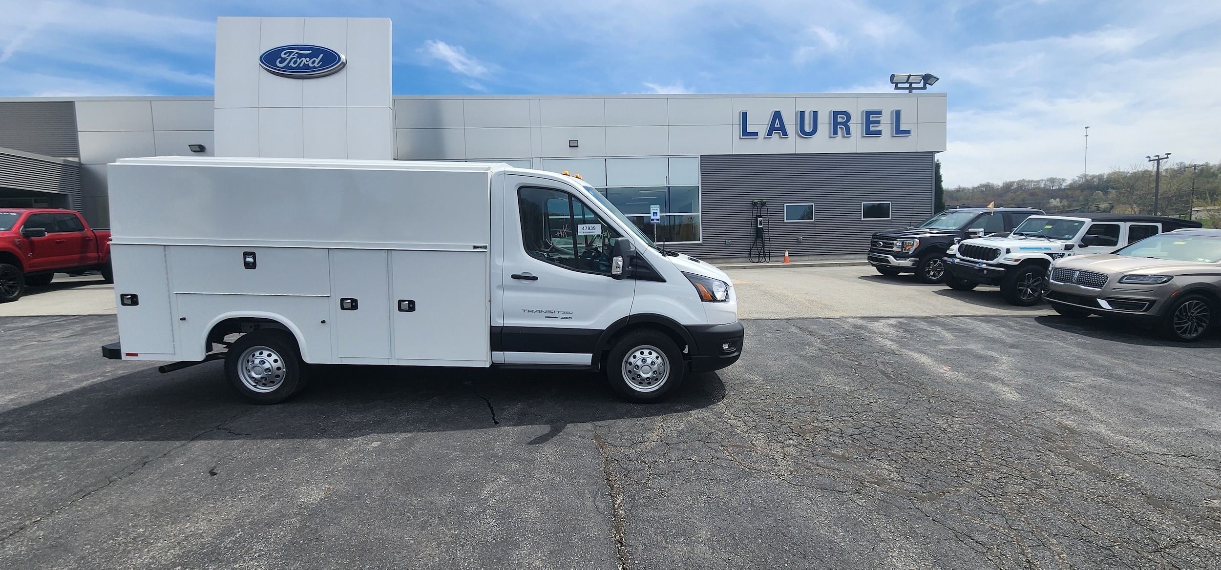 2024 Ford Transit Cutaway Base's photo