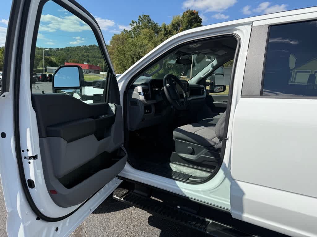 2026 Ford F-350 Super Duty XL - Photo 10