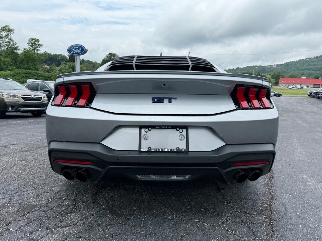 2024 Ford Mustang GT Premium photo 2