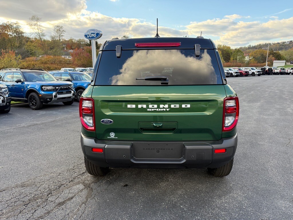 2025 Ford Bronco Sport Outer Banks photo 3