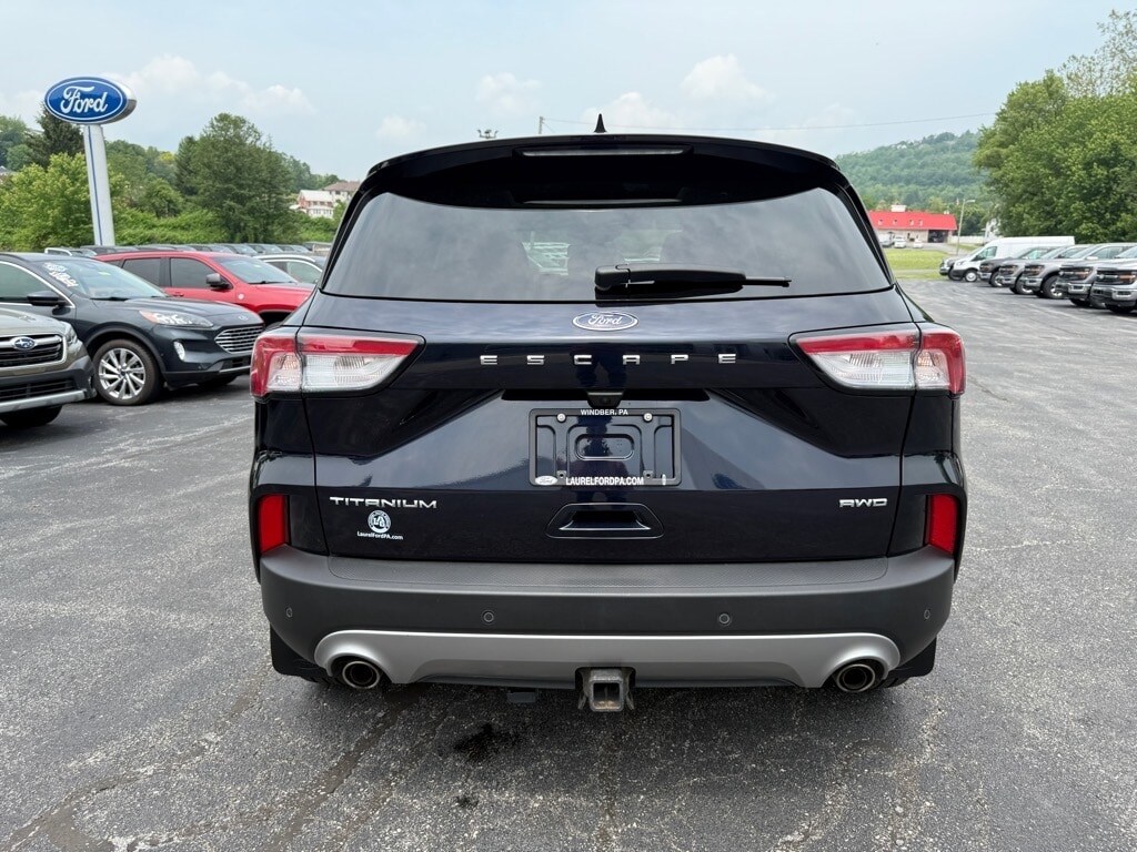2021 Ford Escape Titanium photo 2