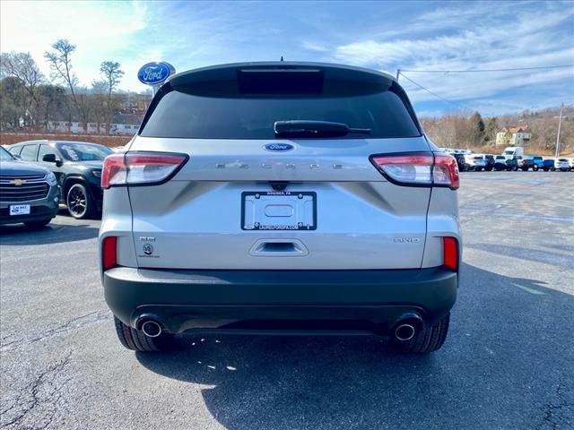 2022 Ford Escape SE photo 2