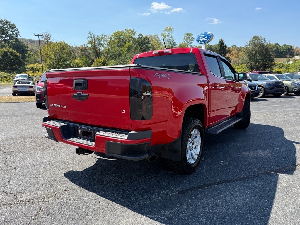 2019 Chevrolet Colorado LT photo 2