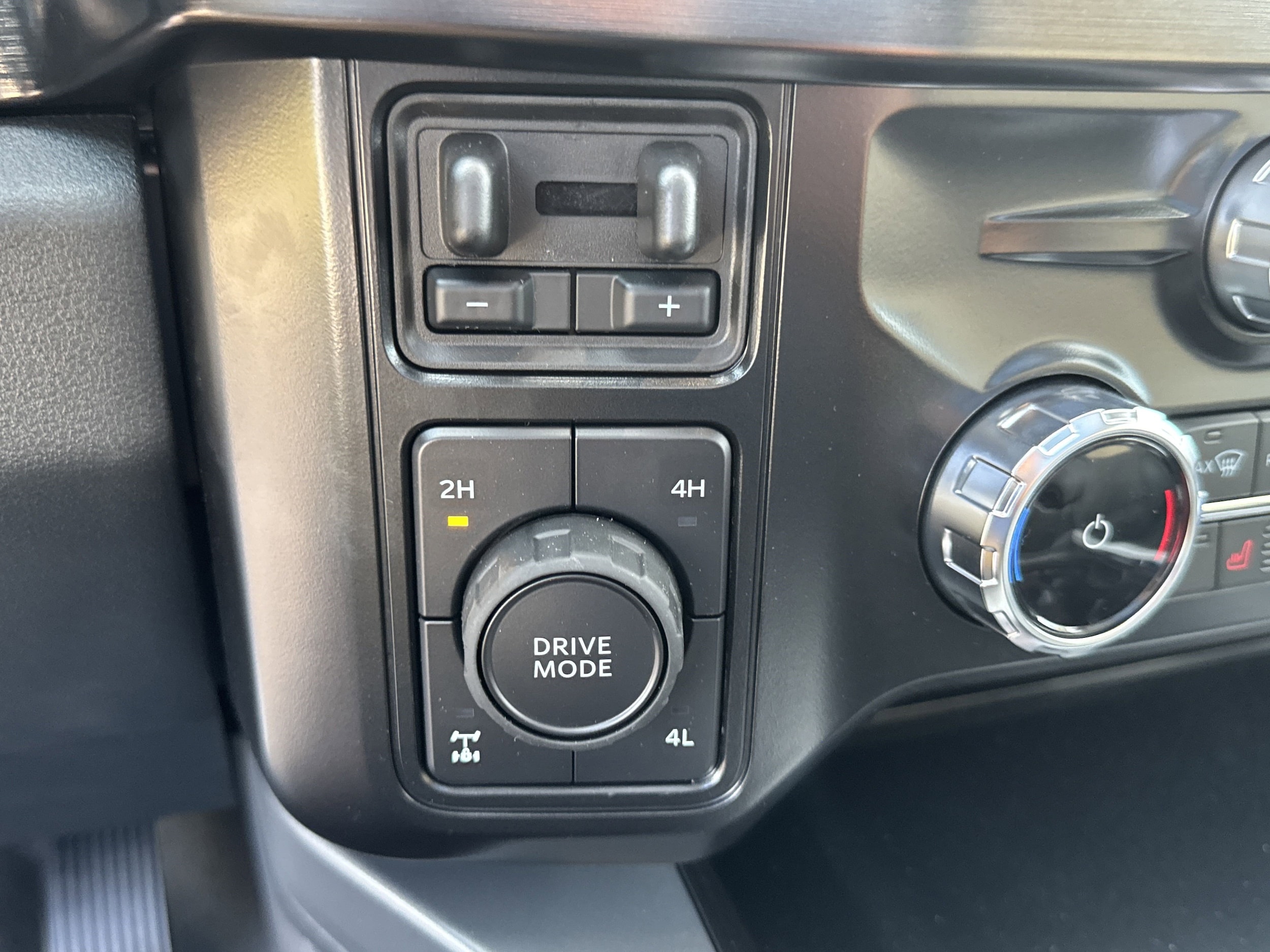 2025 Ford F-250 Super Duty Lariat - Photo 31