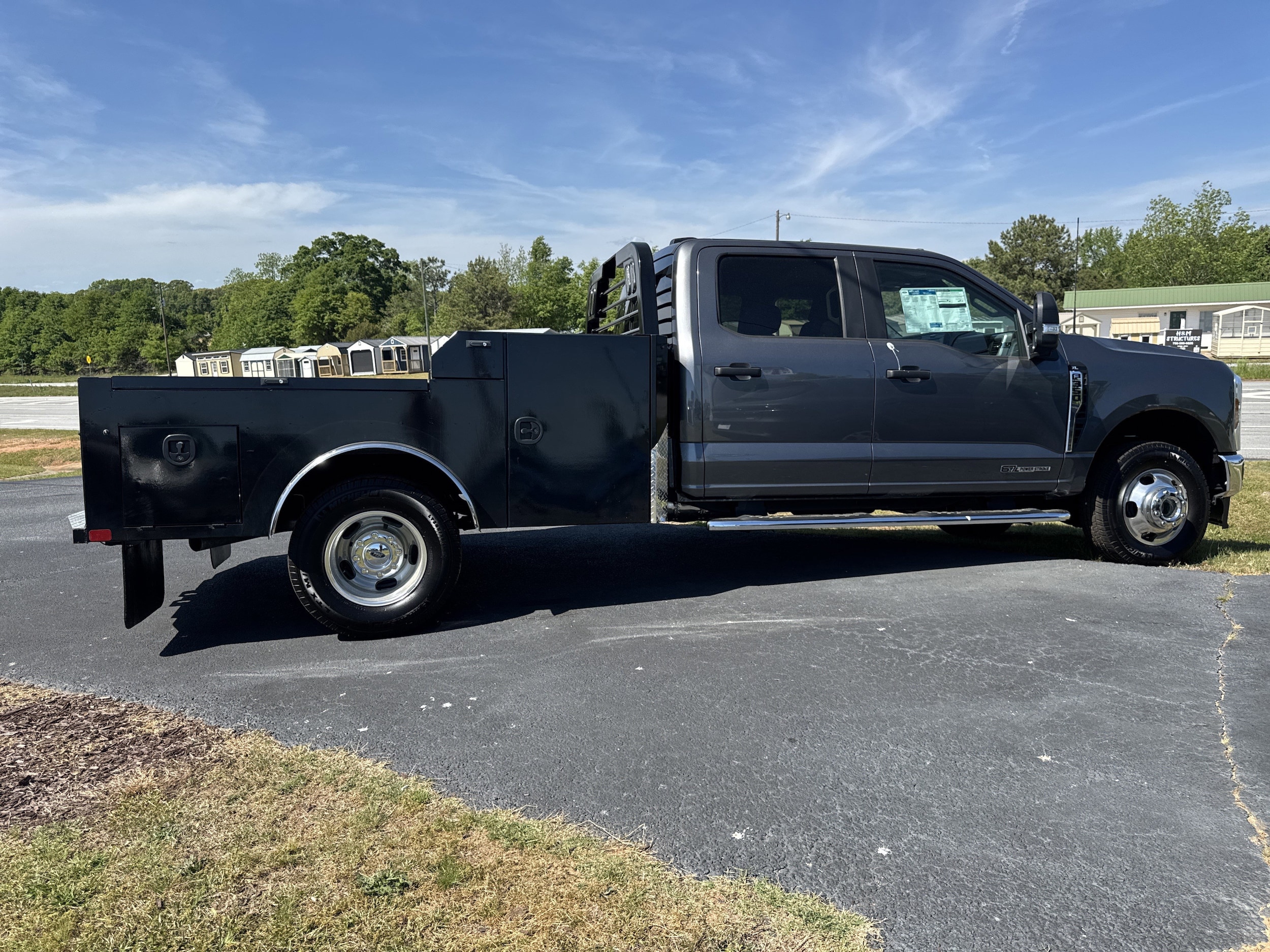 2026 Ford F-350 Super Duty Chassis Cab