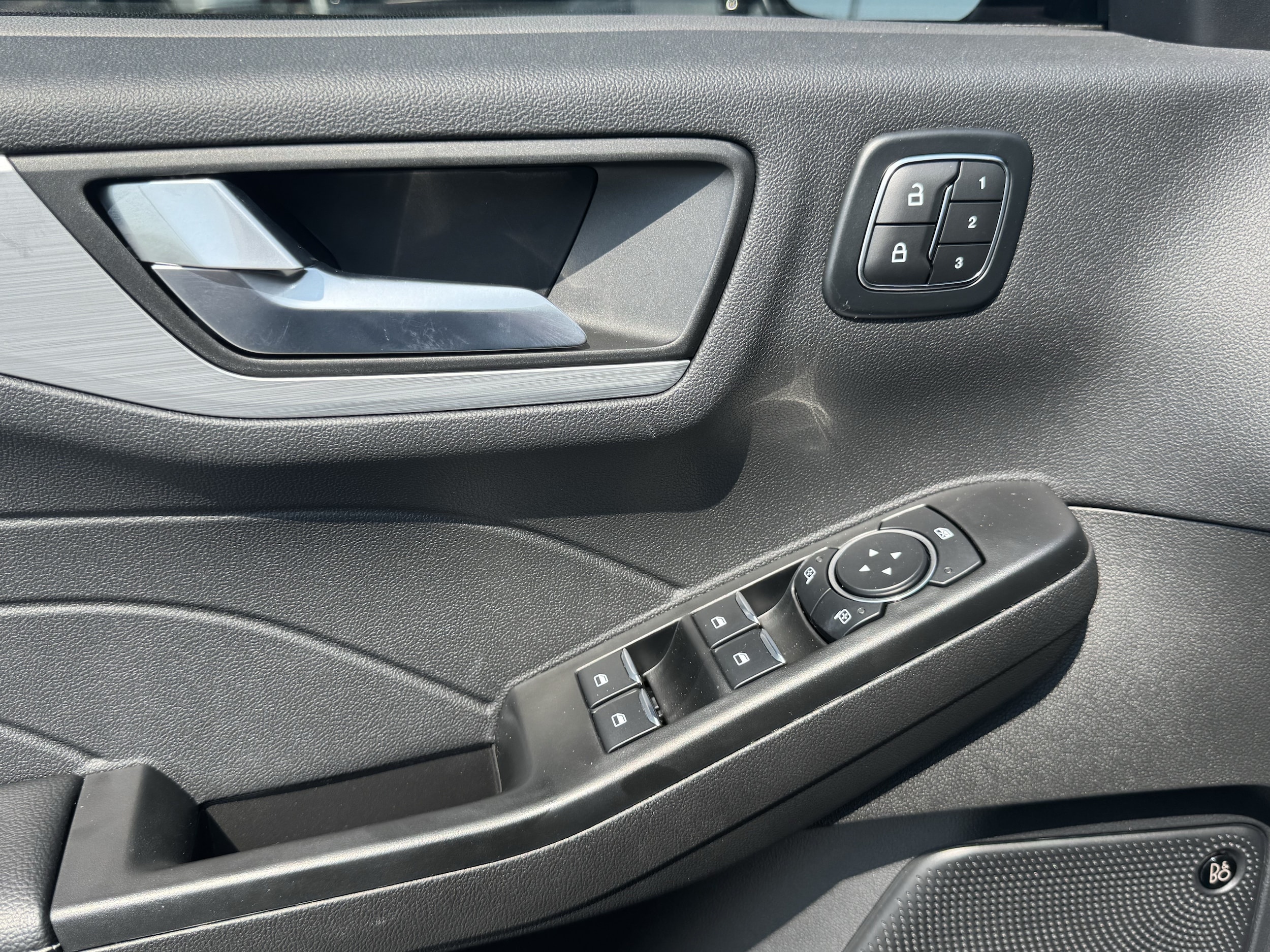 2025 Ford Escape Plug-in hybrid PHEV - Photo 17