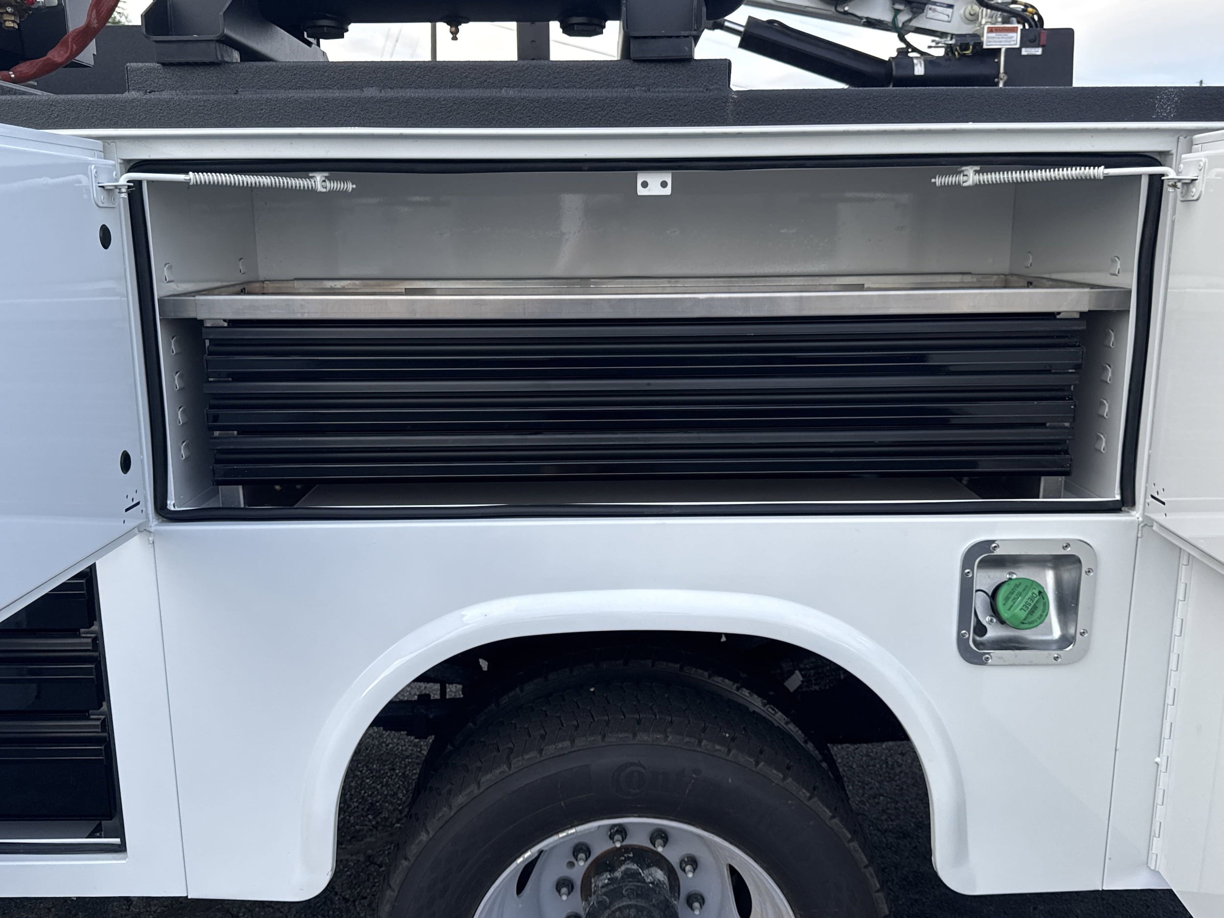2025 Ford F-450 Super Duty Chassis Cab XL - Photo 16