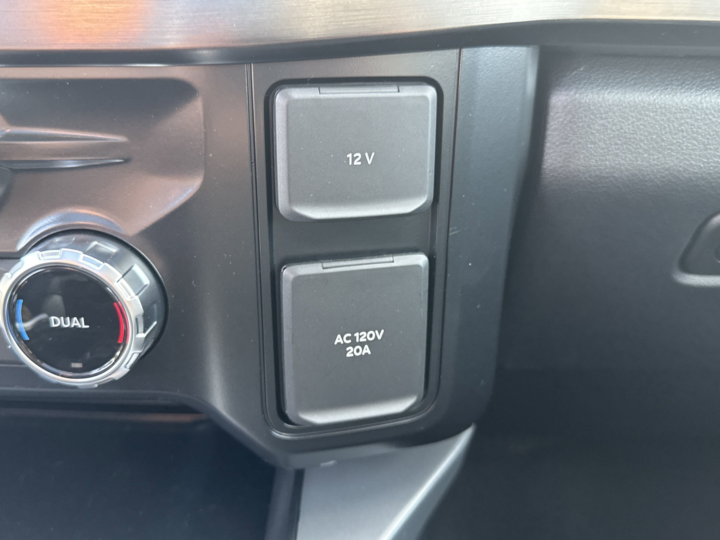 2025 Ford F-250 Super Duty Lariat - Photo 30