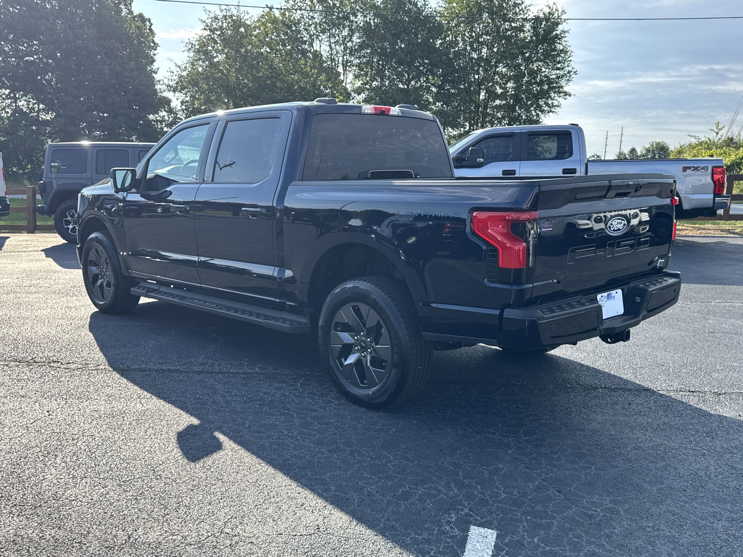 2025 Ford F-150 Lightning Flash - Photo 7