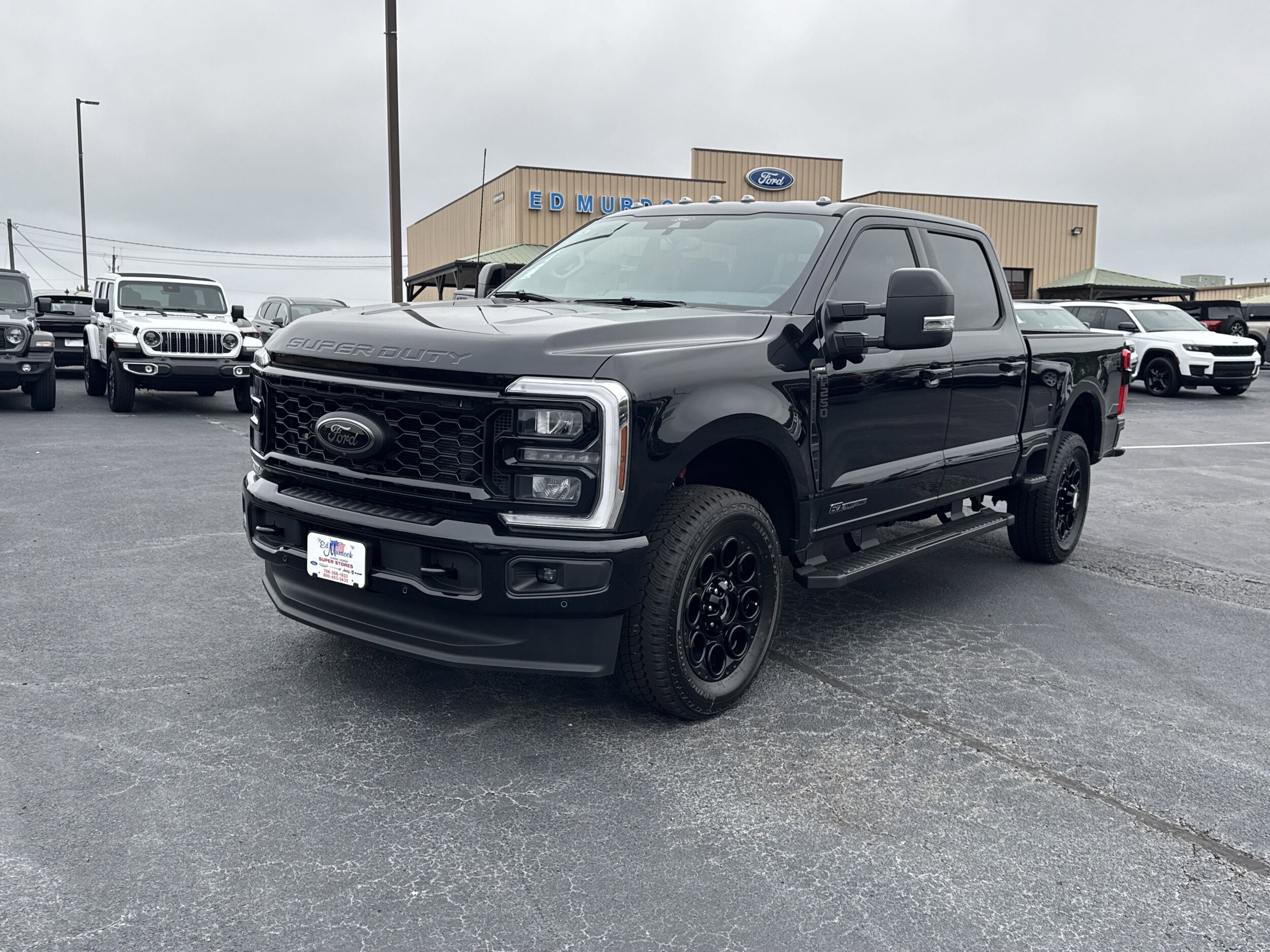 2025 Ford F-250 Lariat photo 2